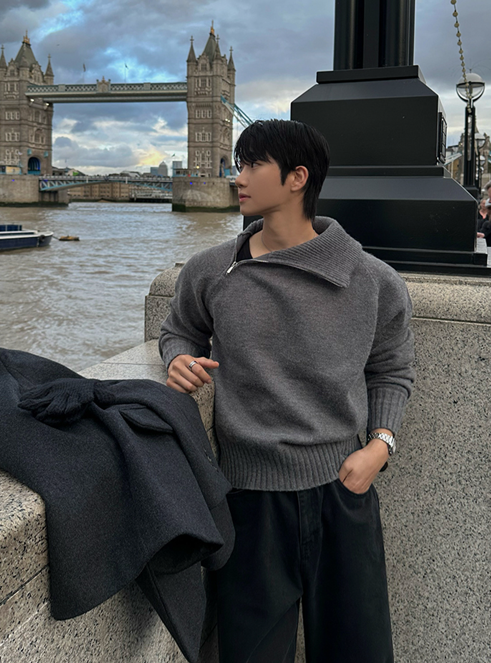 高領斜紋短款針織上衣