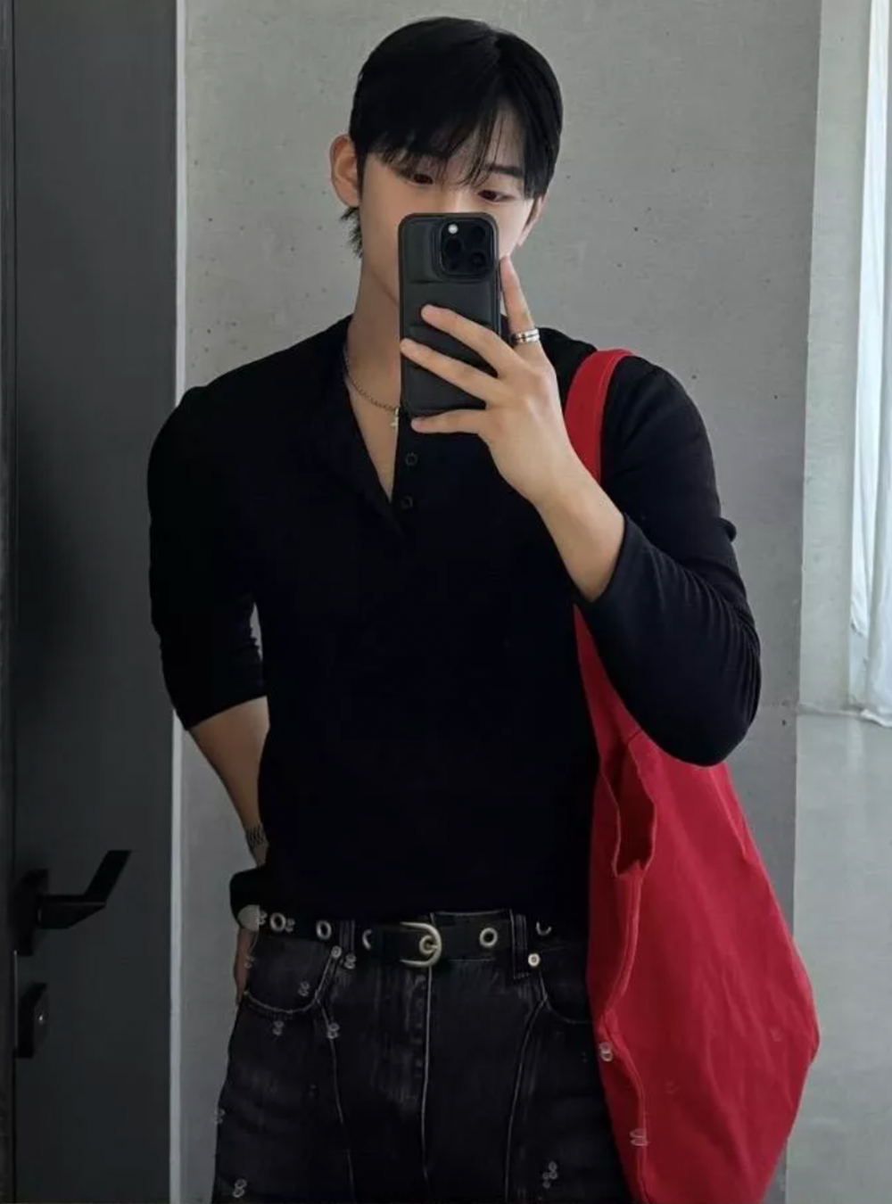 首爾羅紋薄肌長袖上衣