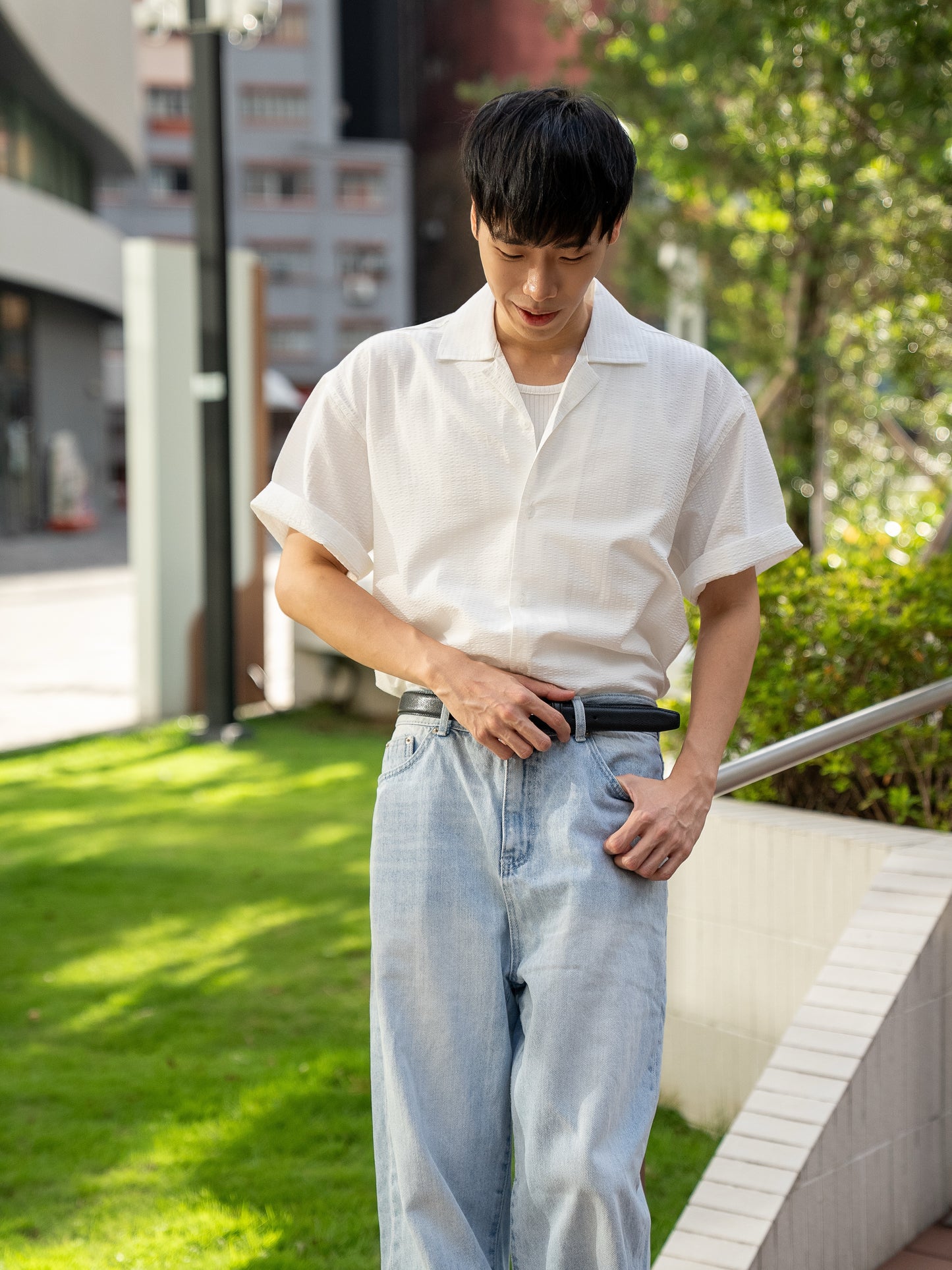 微光壓紋短袖襯衫