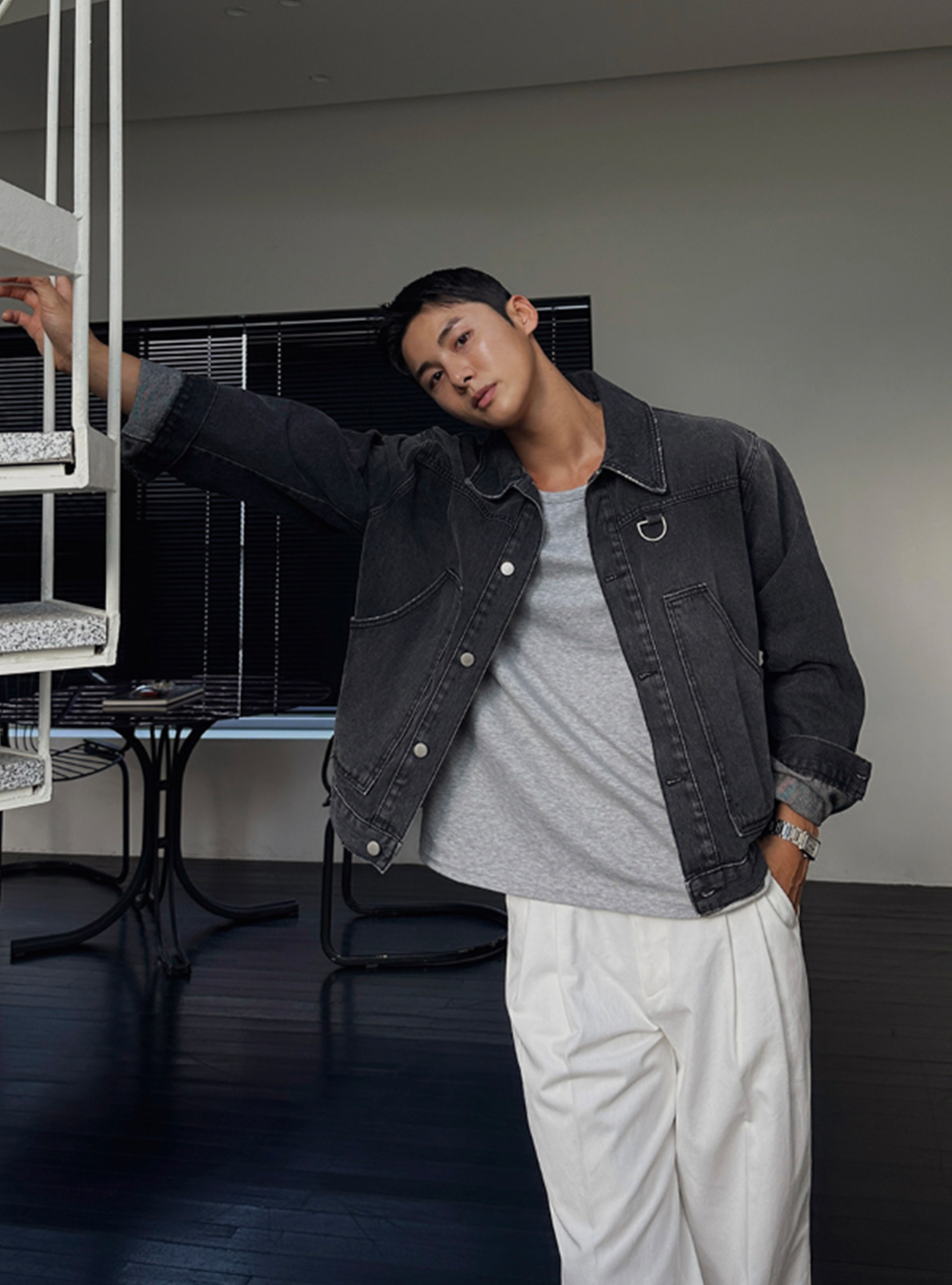 復古扣飾短版牛仔外套